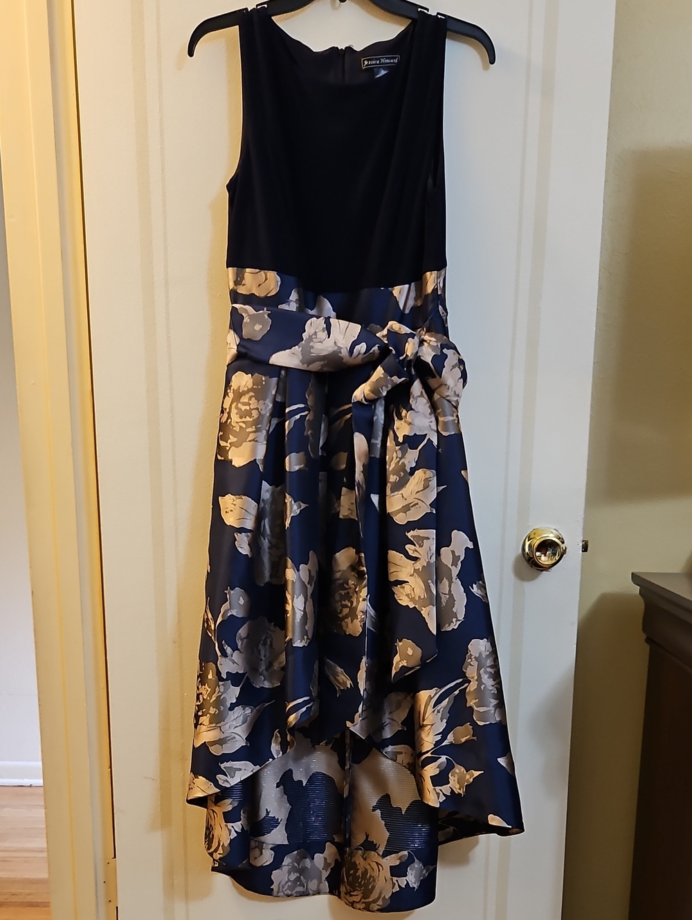 Jessica Howard Sleeveless  Navy Blue and Mauve Hi-Lo Sheath Dress, Size 8